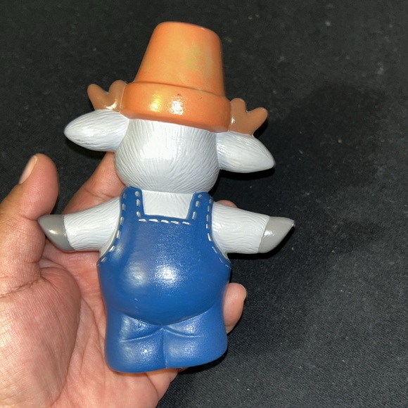 Ceramic cracked pot Moose/deer with Orange Hat and Blue Overalls - Picture 3 of 8